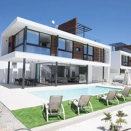 Hébergement de vacances In Mit Grossem Garten By Interhome Protaras