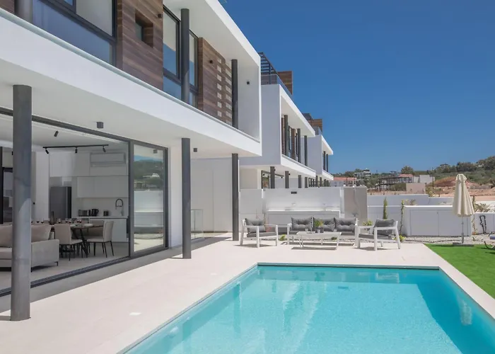 In Mit Grossem Garten By Interhome *