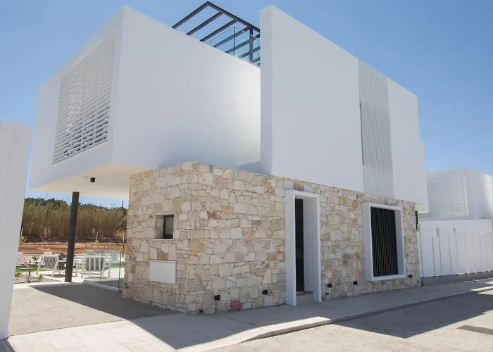 In Mit Grossem Garten By Interhome *