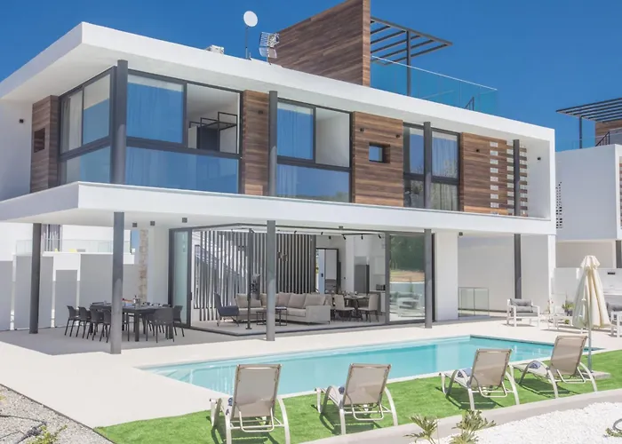 In Mit Grossem Garten By Interhome Tatil Evi *